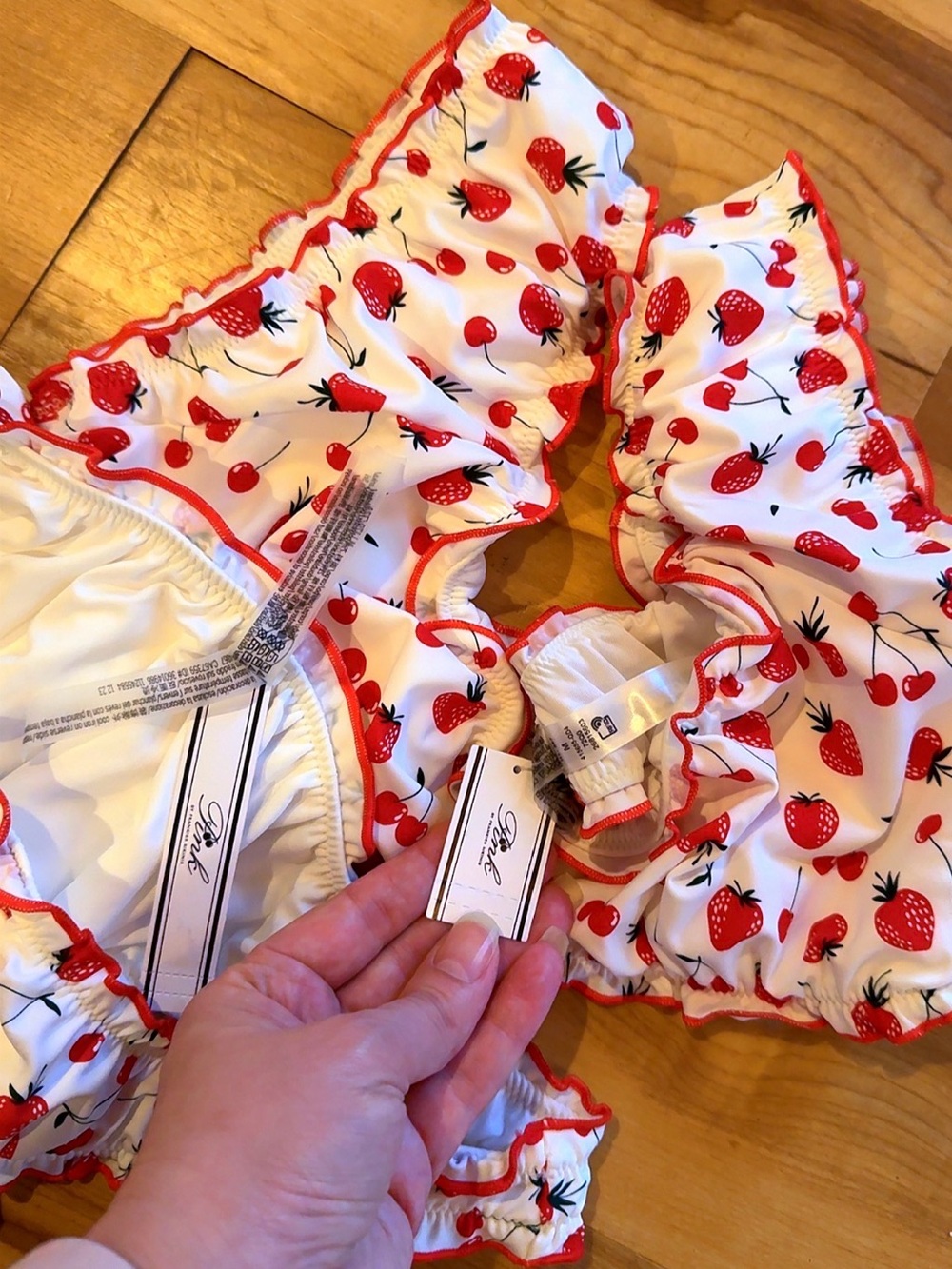NWT PINK x Frankies Bikinis Hudson & Reign Bikini Set Strawberry Cherry Size M - Picture 4 of 9